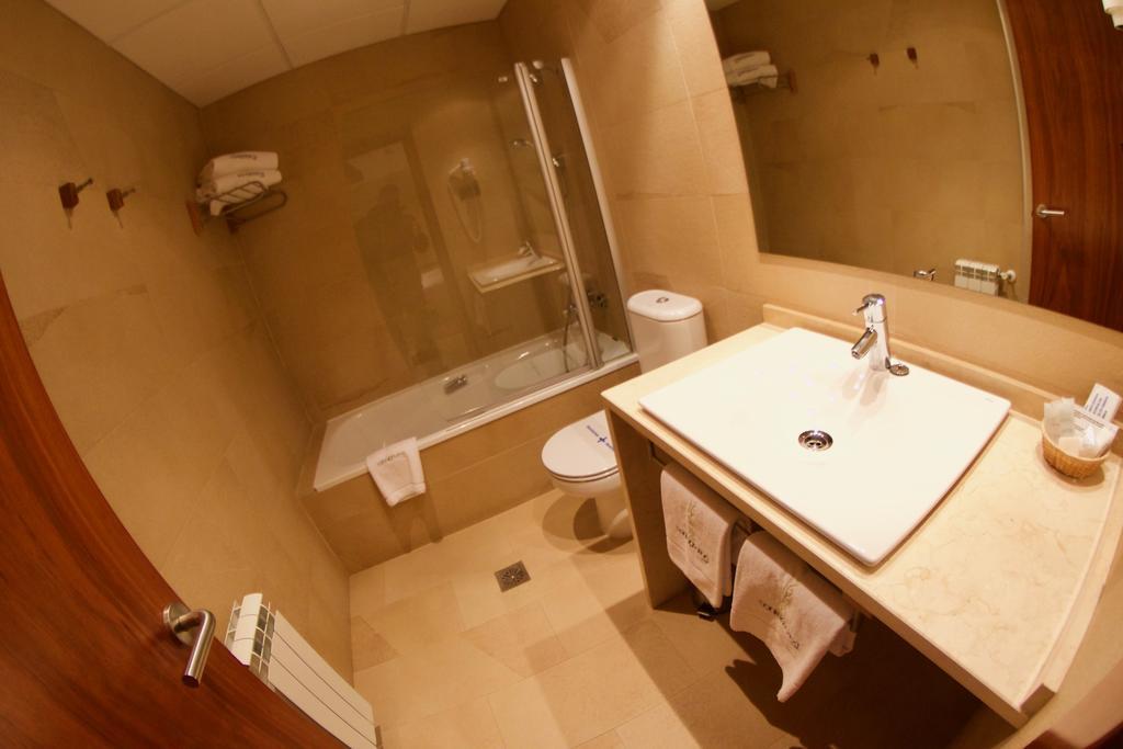 Hotel Santa Cristina Petit Spa Canfranc Esterno foto