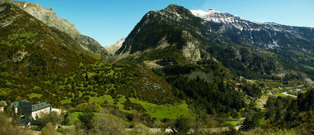 Hotel Santa Cristina Petit Spa Canfranc Esterno foto
